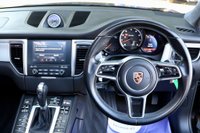 USED 2016 66 PORSCHE MACAN 3.6 TURBO PDK 5d 400 BHP PAN ROOF / SPORT CHRONO / FPSH