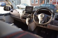 USED 2013 11 VOLKSWAGEN TRANSPORTER 2.0 T32 TDI SPORTLINE LWB KOMBI 177 BHP FACTORY SPORTLINE / 20" ALLOYS