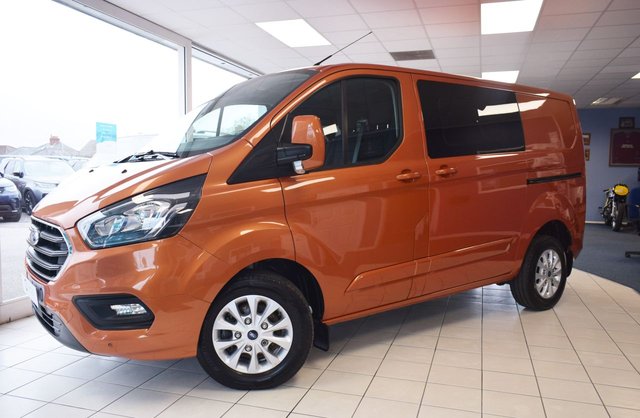 2020 20 Ford Transit Custom 2.0 320 LIMITED D/CAB  ECOBLUE 183 BHP L1 AUTO  NO VAT  LOW MILES 