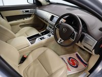 USED 2014 14 JAGUAR XF 2.2 D PREMIUM LUXURY 4d 200 BHP STUNNING CAR WIH GENUINE LOW MILES.