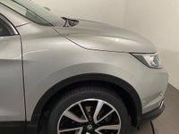USED 2015 15 NISSAN QASHQAI HATCHBACK SPECIAL EDITIONS 1.6 DCI TEKNA 5d 128 BHP Hosting a Huge Specification
