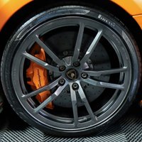 USED 2013 61 LAMBORGHINI GALLARDO PERFORMANTE 5.2 LP 560-4 SPYDER 2d 560 BHP  RARE PERFORMANTE SPIDER WITH CARBON CERAMIC BRAKES, CARBON PACK, STEATH PAINT PROTECTION FILM, CAMERA AND MORE