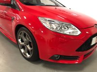 USED 2012 62 FORD FOCUS 2.0 ST-3 5d 247 BHP * PARKING SENSORS * CLIMATE * LEATHER TRIM * 18 INCH ALLOYS *