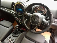 USED 2019 19 MINI COUNTRYMAN 1.5 COOPER S E ALL4 5d AUTO 222 BHP HYBRID // ONLY 5,900 MILES/ELEC FOLD MIRRORS//1 LADY OWNER//MANUFACTURERS WARRANTY TILL MAY 2022 222 BHP ONLY 5,900 MILES/ELEC FOLD MIRRORS//1 LADY OWNER