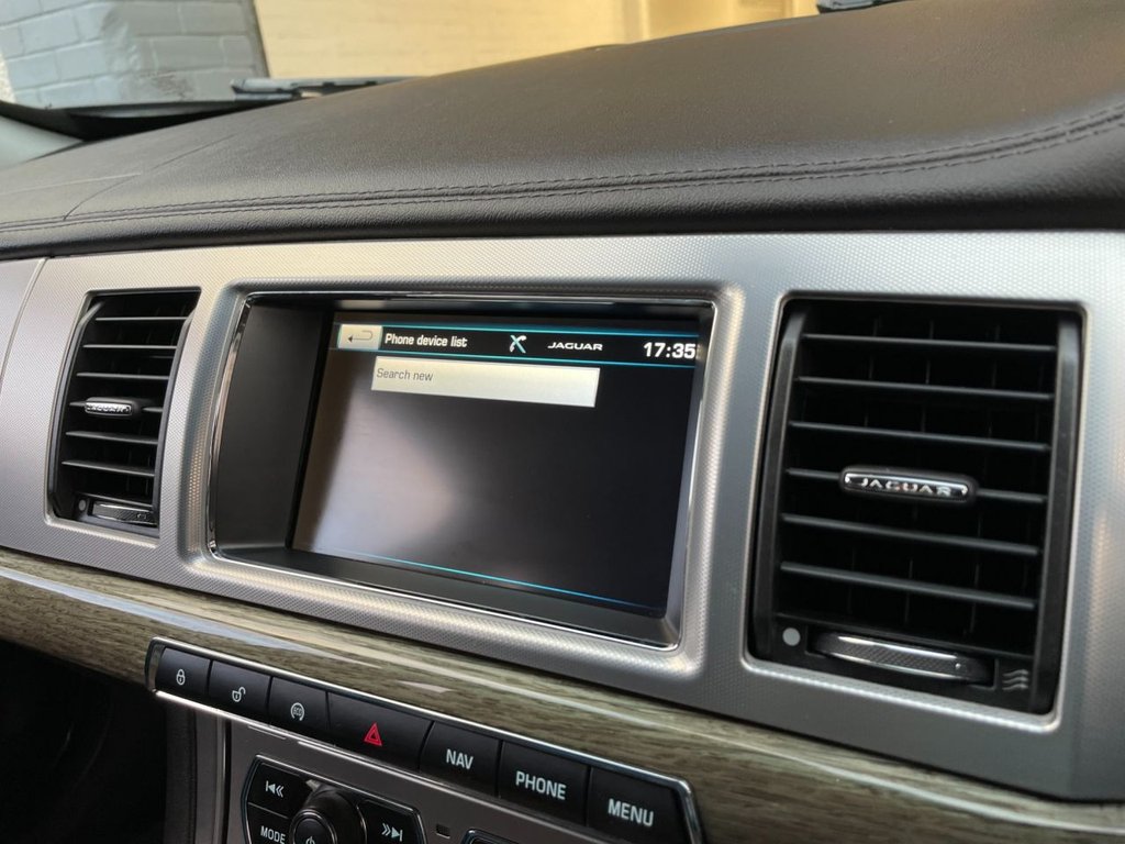 USED 2015 15 JAGUAR XF 2.2 D PREMIUM LUXURY SPORTBRAKE 5d 200 BHP 
