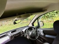 USED 2008 58 CITROEN BERLINGO 1.6 MULTISPACE VTR 16V 5d 90 BHP RARE PETROL MODAL//ONLY 2 OWNERS//X11 SERVICE STAMPS//CAMBELT WATERPUMP AND TYRES JUST RENEWED RARE PETROL MODAL//ONLY 2 OWNERS//X11 SERVICE STAMPS//CAMBELT AND WATERPUMP RENEWED BY US
