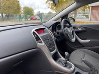 USED 2010 10 VAUXHALL ASTRA 1.4 EXCLUSIV 5d 98 BHP 