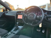 USED 2017 17 VOLKSWAGEN GOLF 2.0 R TSI DSG 3d 306 BHP 