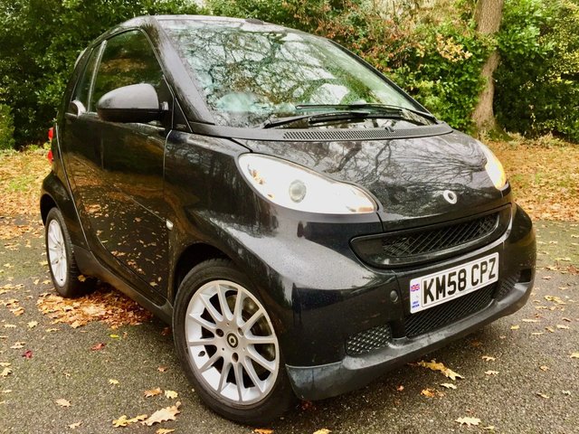 2008 58 Smart Fortwo Cabrio 1.0 PASSION 2d AUTO 84 BHP 2 LADY OWNER//X12 SERVICES WITH BROOKLAND MERCEDES SERVICE HISTORY//BLACK LEATHER//HEATED SEATS//AIRCON//ALLOYS