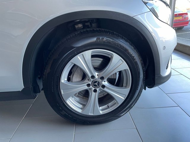 2019 Mercedes-Benz GLC-CLASS - Photo 9