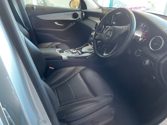 2019 Mercedes-Benz GLC-CLASS - Photo 12