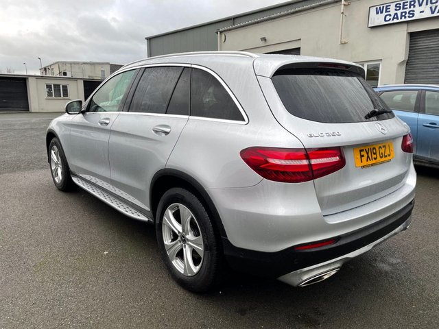 2019 Mercedes-Benz GLC-CLASS - Photo 2