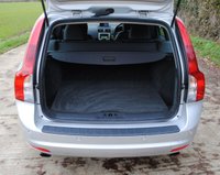 USED 2011 61 VOLVO V50 2.0 D3 SE LUX EDITION 5d 148 BHP www.suffolkcarcentre.co.uk - Located at Reydon
