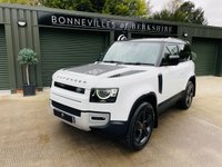 USED 2021 21 LAND ROVER DEFENDER 90 2.0 P300 SE 3d 296 BHP 1 Owner, Pan Roof, Huge Spec