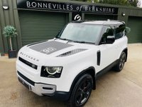 USED 2021 21 LAND ROVER DEFENDER 90 2.0 P300 SE 3d 296 BHP 1 Owner, Pan Roof, Huge Spec