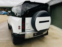 USED 2021 21 LAND ROVER DEFENDER 90 2.0 P300 SE 3d 296 BHP 1 Owner, Pan Roof, Huge Spec