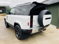 USED 2021 21 LAND ROVER DEFENDER 90 2.0 P300 SE 3d 296 BHP 1 Owner, Pan Roof, Huge Spec