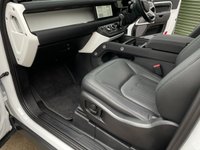 USED 2021 21 LAND ROVER DEFENDER 90 2.0 P300 SE 3d 296 BHP 1 Owner, Pan Roof, Huge Spec