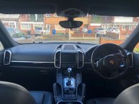 USED 2011 61 PORSCHE CAYENNE 3.0 D V6 TIPTRONIC 5d 245 BHP Looks Stunning in White