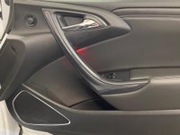 USED 2015 15 VAUXHALL CASCADA 2.0 ELITE CDTI S/S 2d 165 BHP Low mileage 31268 Miles 1 owner , serviced within the supplying Vauxhall dealer Striking high gloss white, full black heated leather seats