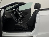 USED 2015 15 VAUXHALL CASCADA 2.0 ELITE CDTI S/S 2d 165 BHP Low mileage 31268 Miles 1 owner , serviced within the supplying Vauxhall dealer Striking high gloss white, full black heated leather seats