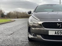 USED 2017 17 DS DS 5 2.0 BLUEHDI PRESTIGE S/S EAT6 5d 178 BHP Glass Panoramic Roof Sat Nav