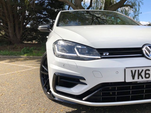 View our VOLKSWAGEN GOLF