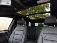USED 2015 15 VOLKSWAGEN TOUAREG 3.0 V6 R-LINE TDI BLUEMOTION TECHNOLOGY 5d 202 BHP Pan roof - 20in Diamond Cut Alloys