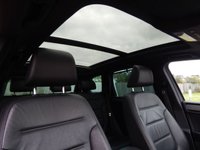 USED 2015 15 VOLKSWAGEN TOUAREG 3.0 V6 R-LINE TDI BLUEMOTION TECHNOLOGY 5d 202 BHP Pan roof - 20in Diamond Cut Alloys