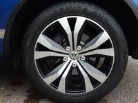 USED 2015 15 VOLKSWAGEN TOUAREG 3.0 V6 R-LINE TDI BLUEMOTION TECHNOLOGY 5d 202 BHP Pan roof - 20in Diamond Cut Alloys
