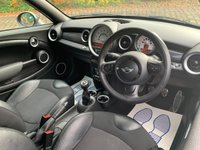 USED 2013 63 MINI COUPE 1.6 COOPER 'S' 2d 181 BHP RARE MINI COOPER 'S' 2DR COUPE - 17 INCH GLOSS BLACK UPGRADE ALLOYS - 1/2 LEATHER INTERIOR - SERVICE HISTORY - LOW MILEAGE