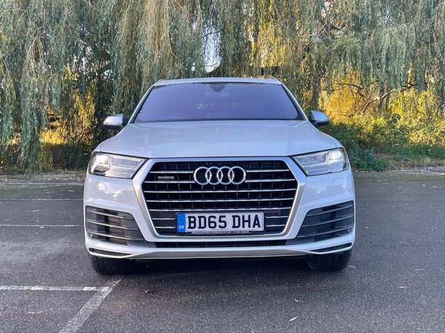 View our AUDI Q7