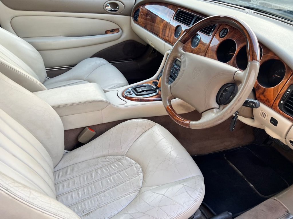 USED 2000 W JAGUAR XK8 COUPE // 290 BHP 4.0 V8 // px swap 