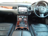USED 2011 61 VOLKSWAGEN TOUAREG 3.0 V6 SE TDI BLUEMOTION TECHNOLOGY 5d 237 BHP Full Service History