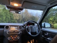 USED 2014 64 LAND ROVER DISCOVERY 3.0 SDV6 SE TECH 5d 255 BHP Side Steps, 7 Seater Privacy