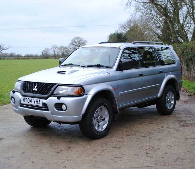 2004 04 Mitsubishi Shogun Sport 2.5 EQUIPPE TD 5d 114 BHP