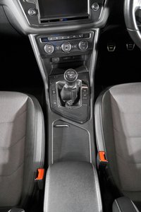 USED 2017 17 VOLKSWAGEN TIGUAN 2.0 R LINE TDI BMT 5d 148 BHP 