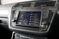USED 2017 17 VOLKSWAGEN TIGUAN 2.0 R LINE TDI BMT 5d 148 BHP 
