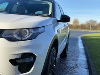 USED 2015 65 LAND ROVER DISCOVERY SPORT 2.0 TD4 HSE BLACK 5d 180 BHP 4WD AUTO 7 SEATER HSE BLACK Model 8 Speed Auto