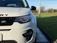 USED 2015 65 LAND ROVER DISCOVERY SPORT 2.0 TD4 HSE BLACK 5d 180 BHP 4WD AUTO 7 SEATER HSE BLACK Model 8 Speed Auto