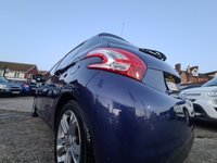 USED 2013 62 PEUGEOT 208 1.6 ALLURE E-HDI 5d 92 BHP PEUGEOT 208 1.6 ALLURE E-HDI 5d 92 BHP