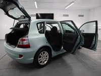 USED 2005 05 HONDA CIVIC 1.4 SE 5d 88 BHP ONE OWNER WITH GREAT SERVICE HISTROY. THIS IS A GREAT VALUE MOTOR.