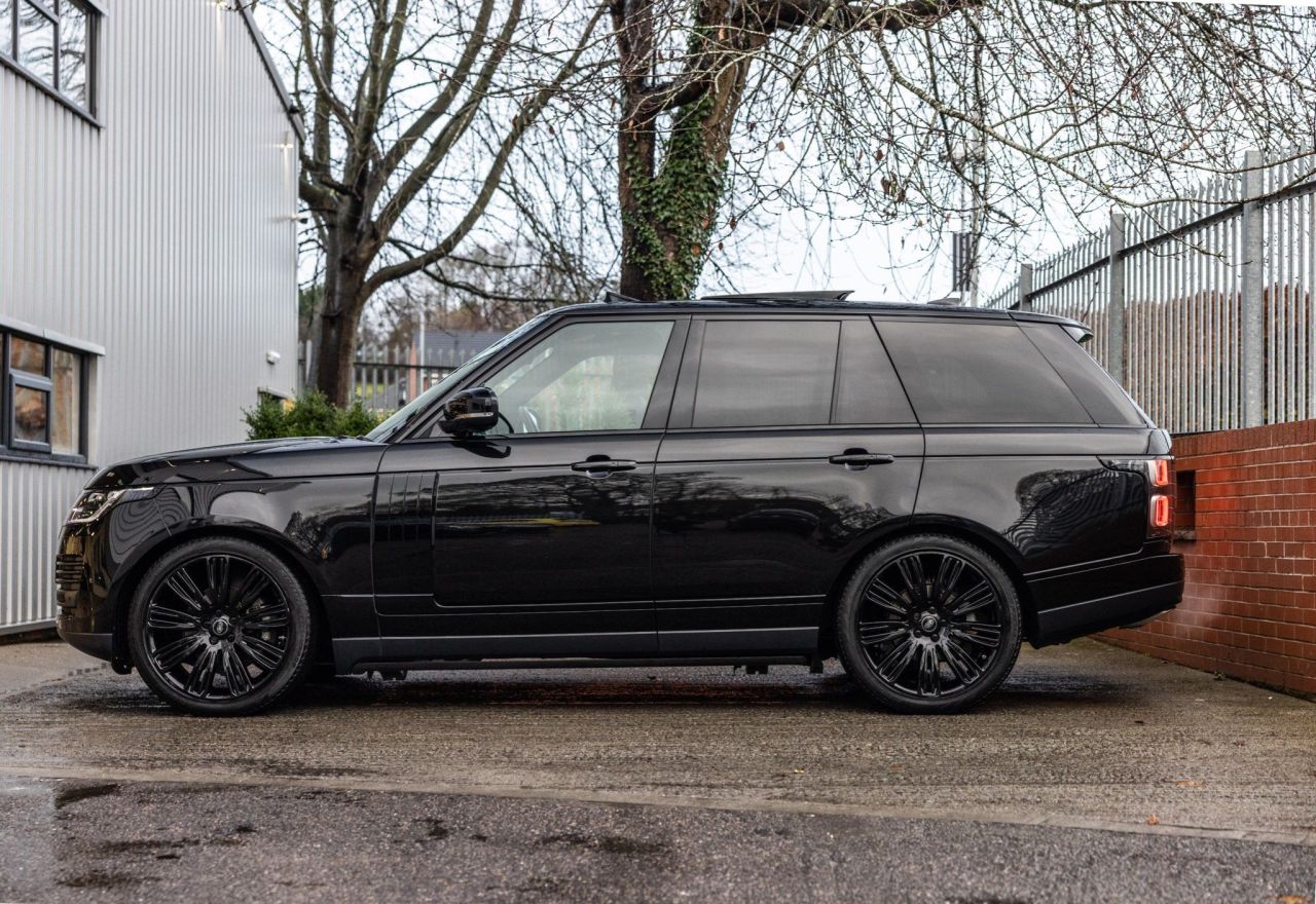 2019 69 LAND ROVER RANGE ROVER 3.0 SD V6 Vogue Auto 4WD (s/s) 5dr