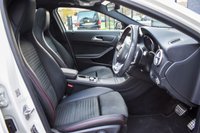 USED 2016 16 MERCEDES-BENZ GLA-CLASS 2.1 GLA 200 D 4MATIC AMG LINE 5d 134 BHP Pan Roof, Rear Camera, 19"s