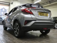 USED 2018 68 TOYOTA CHR 1.8 DESIGN 5d 122 BHP SAT NAV HEATED SEATS REAR VIEW CAMERA
