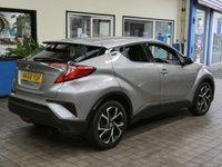 USED 2018 68 TOYOTA CHR 1.8 DESIGN 5d 122 BHP SAT NAV HEATED SEATS REAR VIEW CAMERA