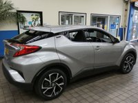 USED 2018 68 TOYOTA CHR 1.8 DESIGN 5d 122 BHP SAT NAV HEATED SEATS REAR VIEW CAMERA