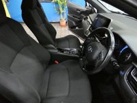 USED 2018 68 TOYOTA CHR 1.8 DESIGN 5d 122 BHP SAT NAV HEATED SEATS REAR VIEW CAMERA