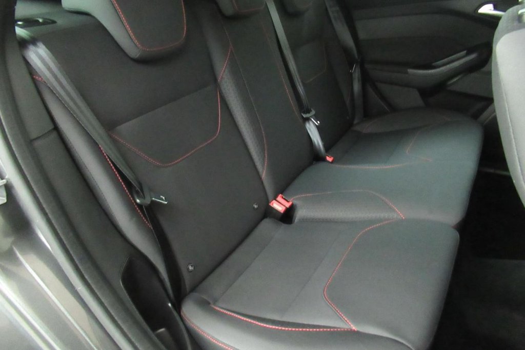 USED 2017 67 FORD FOCUS 1.5 ST-LINE TDCI 5d 118 BHP ESTATE  