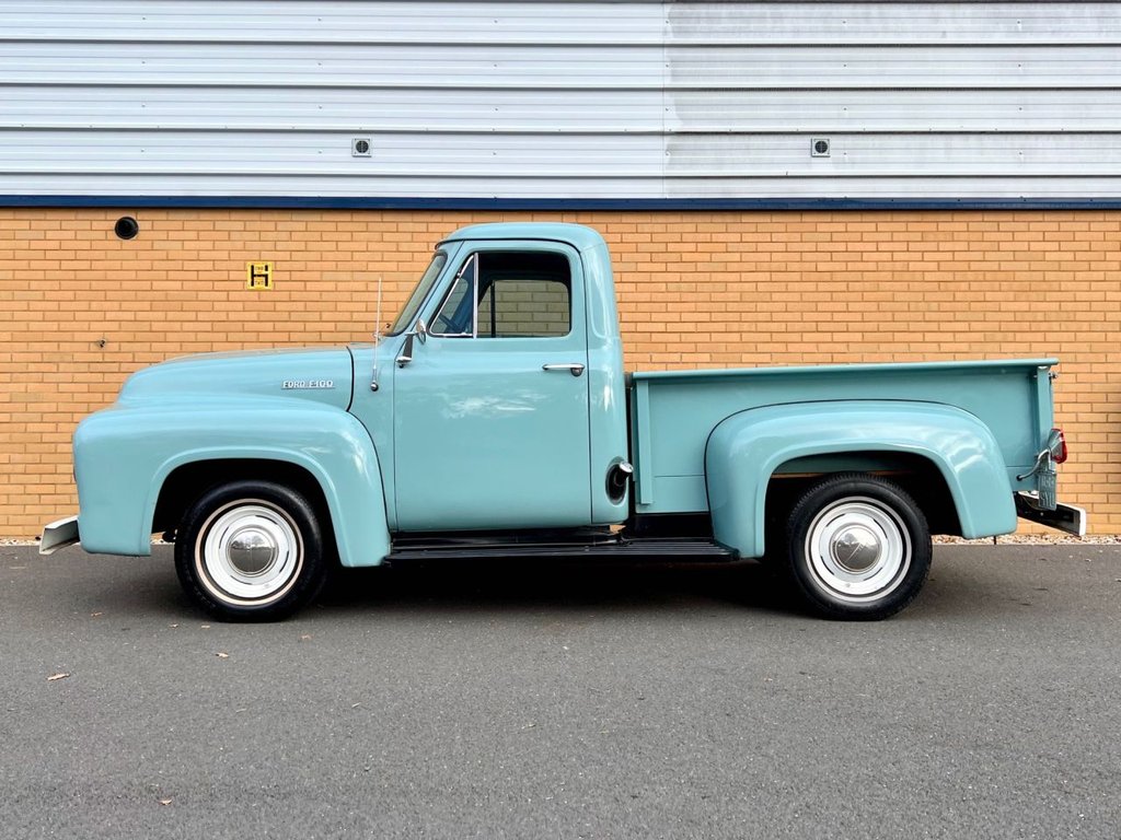 USED 1954 FORD F-100  Stepside American pick up // 3.0L // manual // px swap 